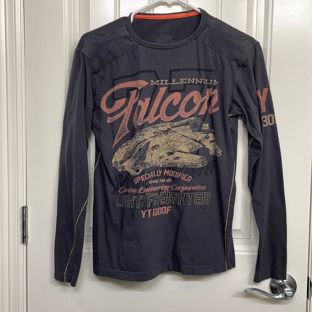 RARE women’s Star Wars shirt Disney